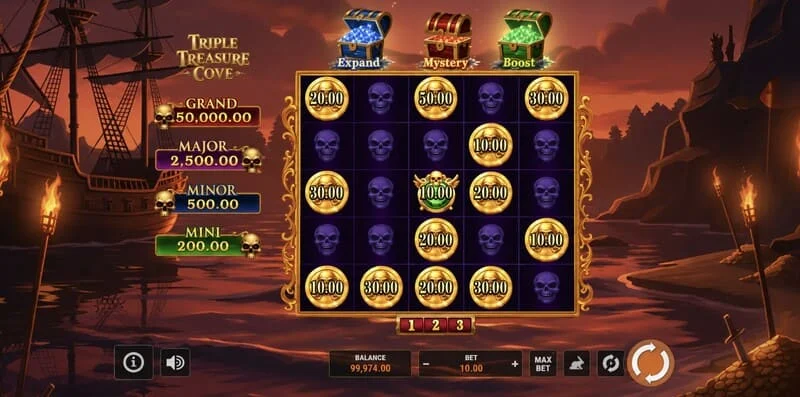 Triple Treasure Cove - schermata principale con i rulli e una baia pirata